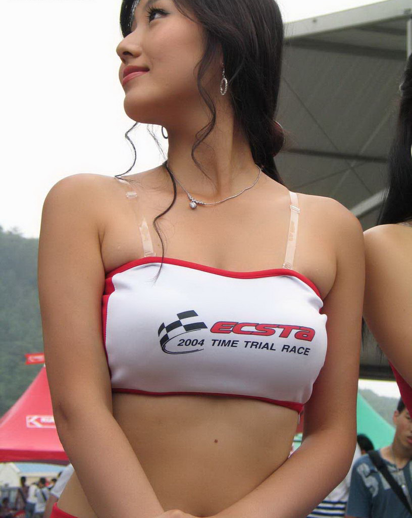 lee-sun-young-290.jpg